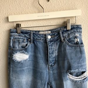 PACSUN RIPPED MOM JEAN